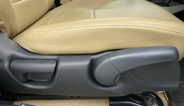 2019 Honda City VX MT PETROL, Petrol, Manual, 5,519 km, Driver Side Adjustment Panel