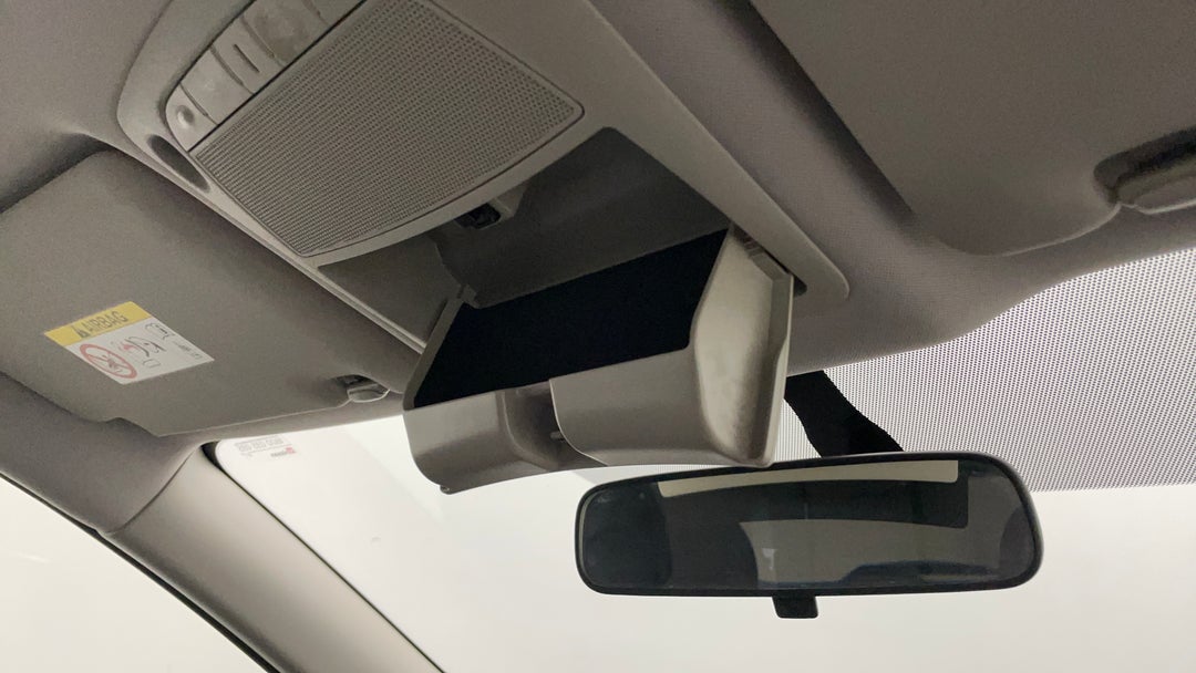 On-Roof Controls/Sunglass holder