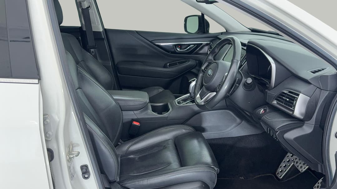 2022 Subaru Outback AWD Touring, Automatic, 79915 km, Right Side Front Door Cabin View