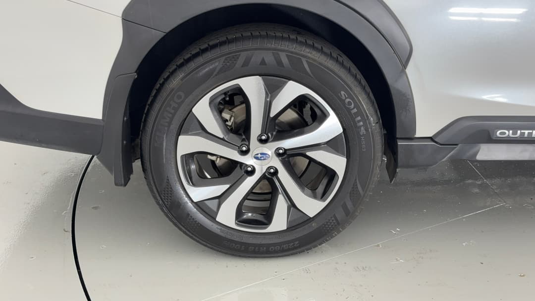 2022 Subaru Outback AWD Touring, Automatic, 79915 km, Right Rear Wheel