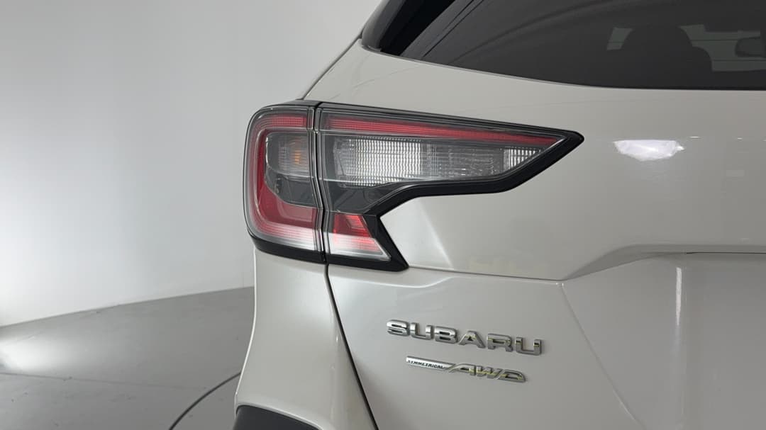 2022 Subaru Outback AWD Touring, Automatic, 79915 km, Badge (Boot Left Side)