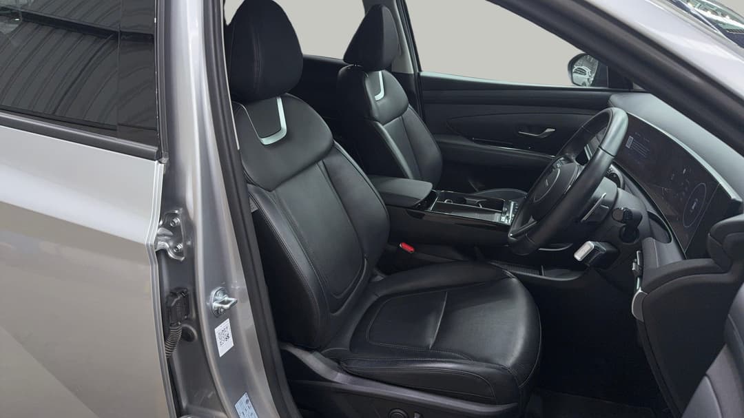 2024 Hyundai Tucson Elite Hybrid (FWD), Automatic, 66719 km, Right Side Front Door Cabin View