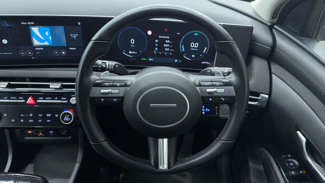 2024 Hyundai Tucson Elite Hybrid (FWD), Automatic, 66719 km, Steering Wheel Close-up