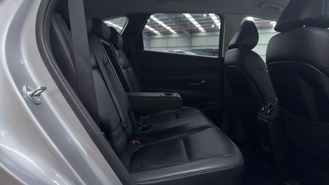 2024 Hyundai Tucson Elite Hybrid (FWD), Automatic, 66719 km, Right Side Rear Door Cabin View
