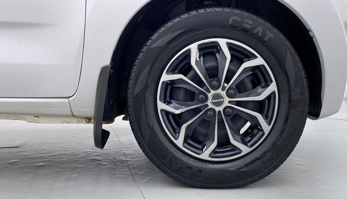 2016 Datsun Redi Go T (O), Petrol, Manual, 50,543 km, Right Front Wheel