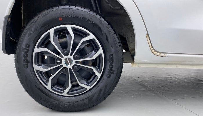 2016 Datsun Redi Go T (O), Petrol, Manual, 50,543 km, Right Rear Wheel