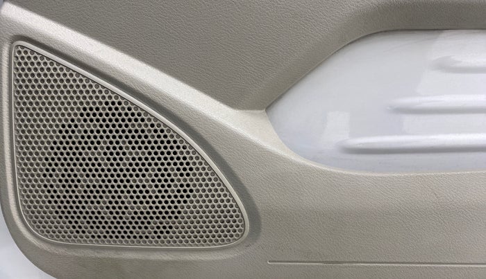 2016 Datsun Redi Go T (O), Petrol, Manual, 50,543 km, Speaker