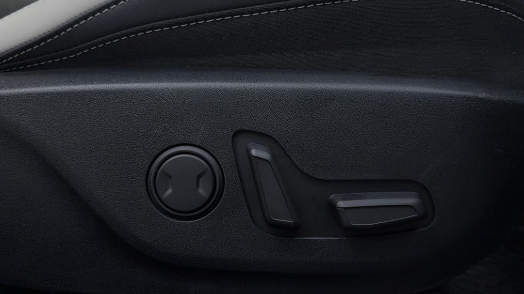 2025 Kia K4 Gt-line, Automatic, 11068 km, Drivers Side Adjustment Panel