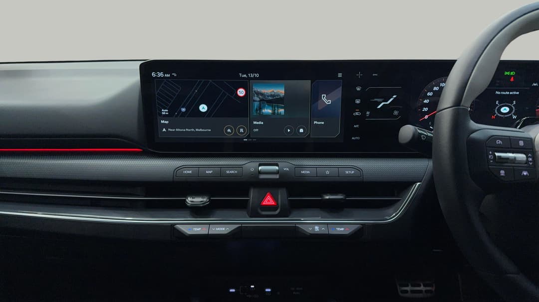 2025 Kia K4 Gt-line, Automatic, 11068 km, Center Console