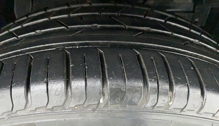 2018 Maruti Vitara Brezza ZDI, Diesel, Manual, 45,655 km, Right Front Tyre Tread