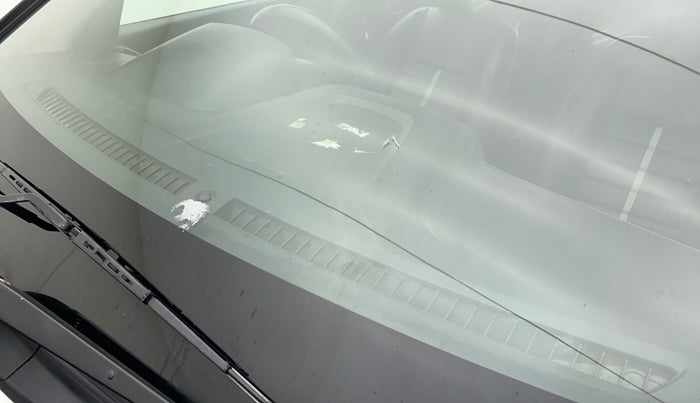 2018 Maruti Vitara Brezza ZDI, Diesel, Manual, 45,655 km, Front windshield - Minor spot on windshield