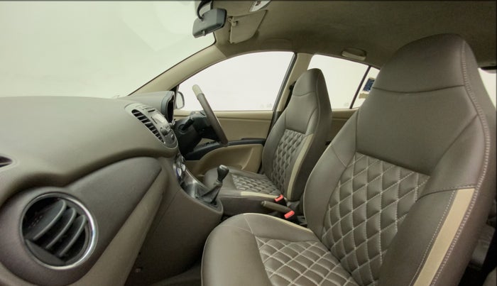 2015 Hyundai i10 SPORTZ 1.1, Petrol, Manual, 58,210 km, Right Side Front Door Cabin