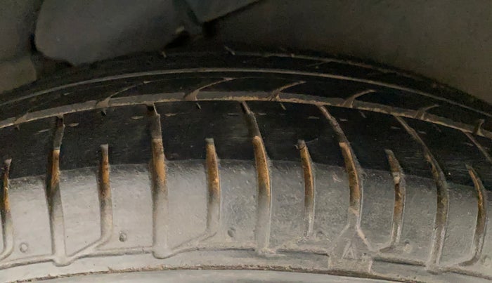 2015 Hyundai i10 SPORTZ 1.1, Petrol, Manual, 58,210 km, Left Rear Tyre Tread