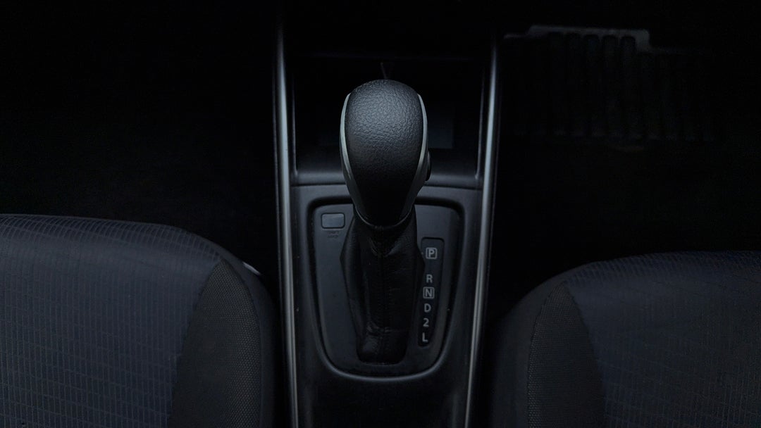 2022 Suzuki Baleno Gl, Automatic, 52562 km, Gear Lever 