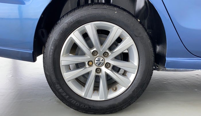 2017 Volkswagen Vento COMFORTLINE MT PETROL, Petrol, Manual, 68,808 km, Right Rear Wheel