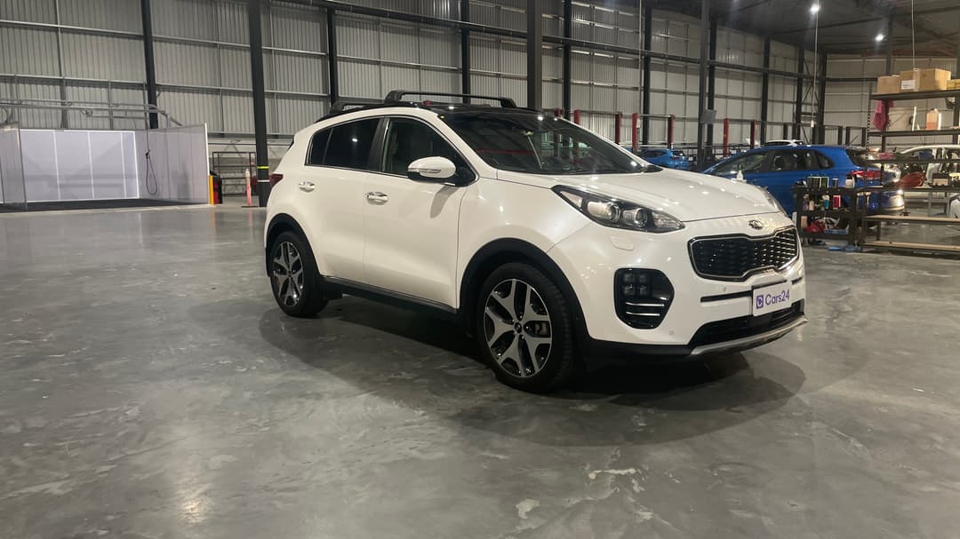 2017 Kia Sportage Gt-line (AWD), Automatic, 108738 km, Right Front Diagonal (45- Degree) View