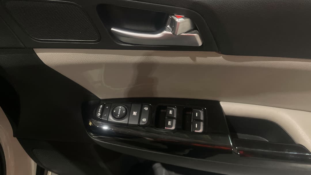 2017 Kia Sportage Gt-line (AWD), Automatic, 108738 km, Drivers Side Door Panel Controls