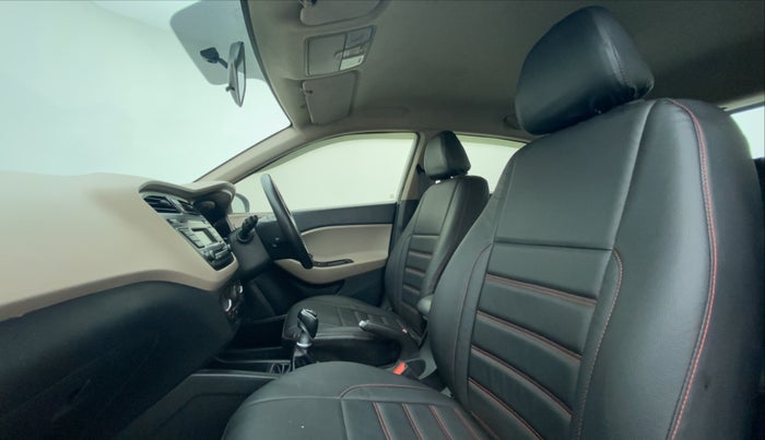 2015 Hyundai Elite i20 MAGNA 1.4 CRDI, Diesel, Manual, 47,728 km, Right Side Front Door Cabin View