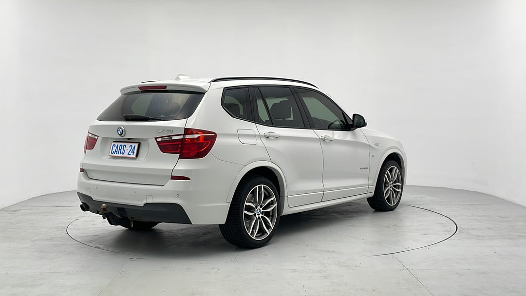 Right Back Diagonal (45- Degree) View