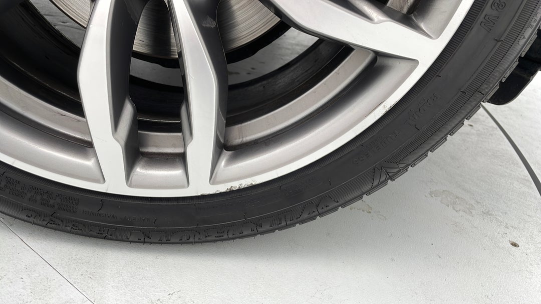 Wheels Rim Front RHS Scratch