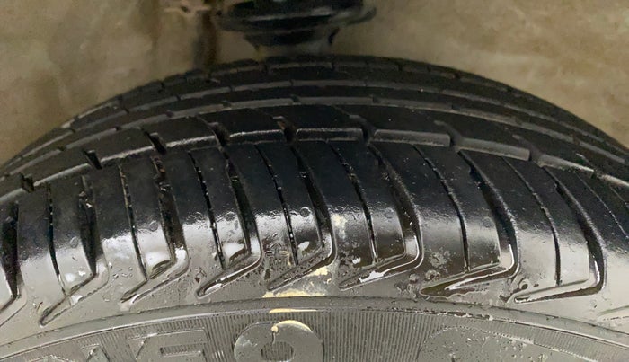 2018 Maruti Alto K10 VXI (O), Petrol, Manual, 25,837 km, Left Front Tyre Tread