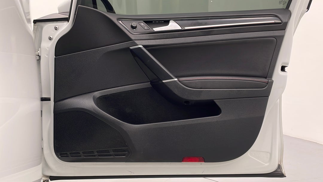 2016 Volkswagen Golf Gti, Automatic, 131431 km, Speaker View