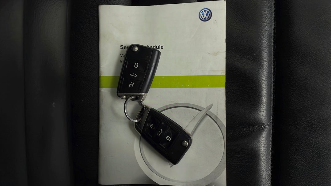 2016 Volkswagen Golf Gti, Automatic, 131431 km, Key Close-up