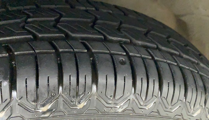 2012 Maruti Swift Dzire VXI, Petrol, Manual, 27,758 km, Left Front Tyre Tread