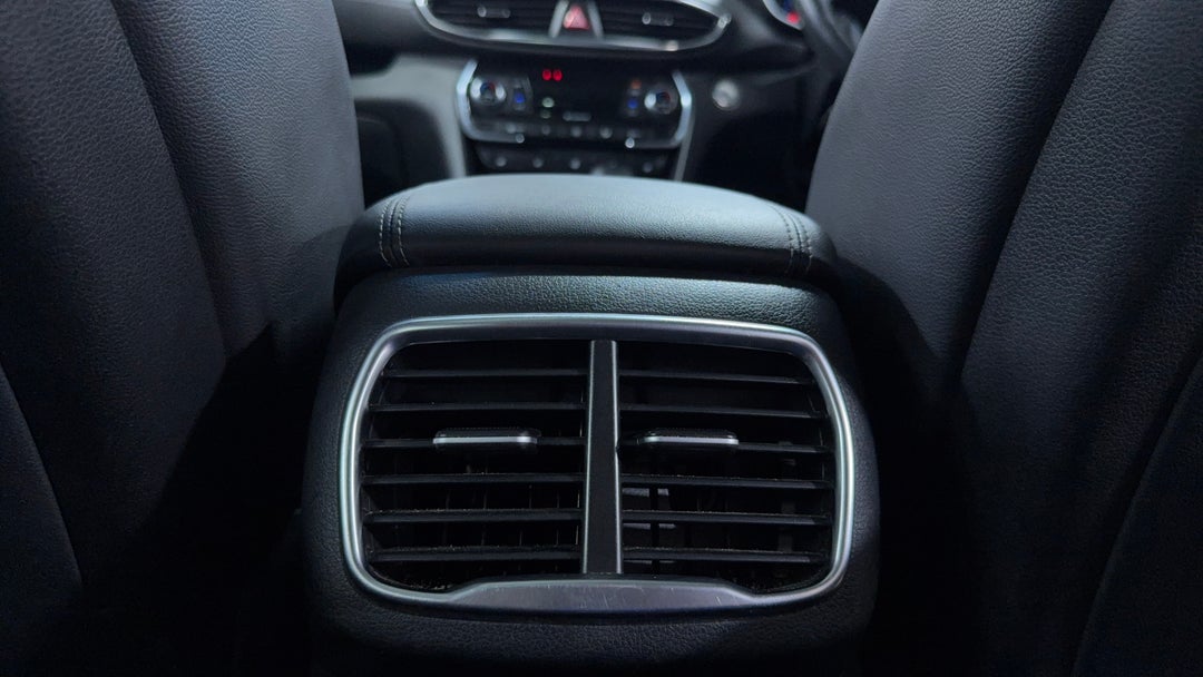 2020 Hyundai Santa Fe Highlander Crdi Blk-bge (AWD), Automatic, 35861 km, Rear A/C Vent