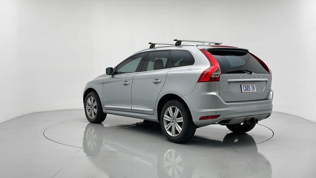 Left Back Diagonal (45- Degree) View