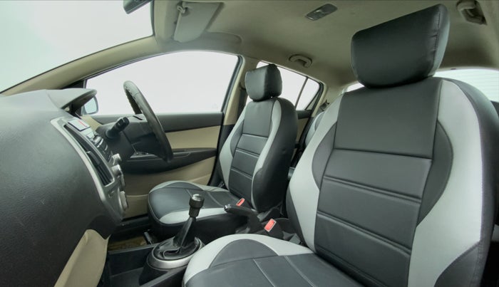 2012 Hyundai i20 MAGNA O 1.2, Petrol, Manual, 66,222 km, Right Side Front Door Cabin