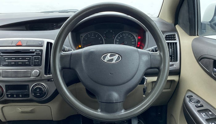2012 Hyundai i20 MAGNA O 1.2, Petrol, Manual, 66,222 km, Steering Wheel Close Up