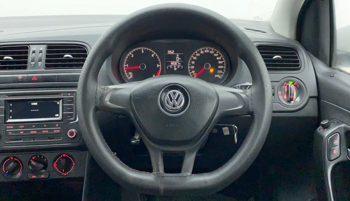 2016 Volkswagen Polo COMFORTLINE 1.5L, Diesel, Manual, 82,654 km, Steering Wheel Close Up
