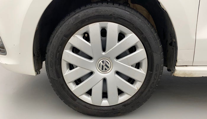 2016 Volkswagen Polo COMFORTLINE 1.5L, Diesel, Manual, 82,654 km, Left Front Wheel
