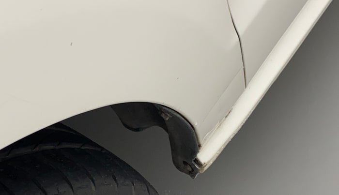 2016 Volkswagen Polo COMFORTLINE 1.5L, Diesel, Manual, 82,654 km, Left fender - Slightly dented
