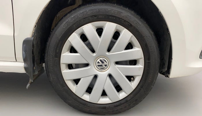 2016 Volkswagen Polo COMFORTLINE 1.5L, Diesel, Manual, 82,654 km, Right Front Wheel
