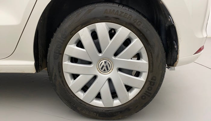 2016 Volkswagen Polo COMFORTLINE 1.5L, Diesel, Manual, 82,654 km, Left Rear Wheel