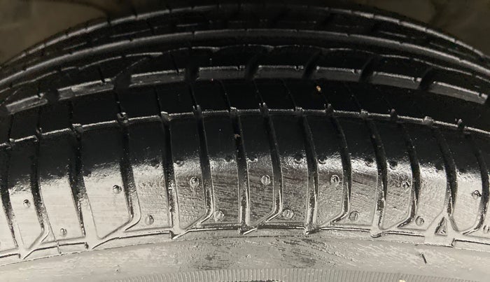 2015 Honda City V MT PETROL, Petrol, Manual, 80,094 km, Left Front Tyre Tread