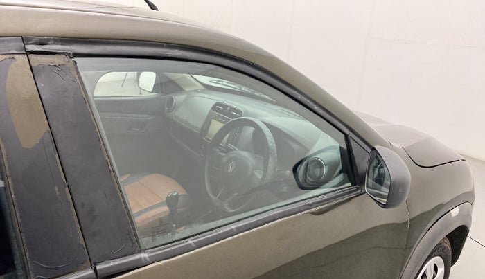 2016 Renault Kwid RXT 0.8, Petrol, Manual, 80,786 km, Driver-side door - Door visor damaged