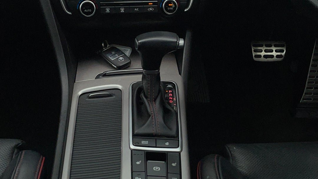 2019 Kia Optima Gt Nav (black Leather) Sunroof, Automatic, 117081 km, Gear Lever 