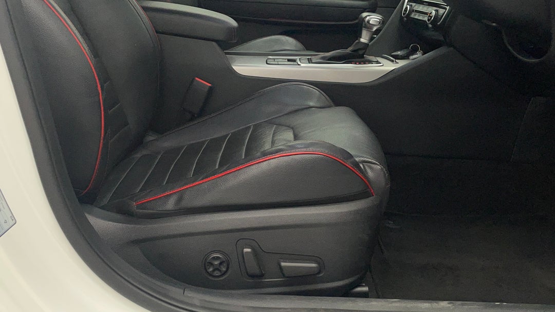 2019 Kia Optima Gt Nav (black Leather) Sunroof, Automatic, 117081 km, Drivers Side Adjustment Panel