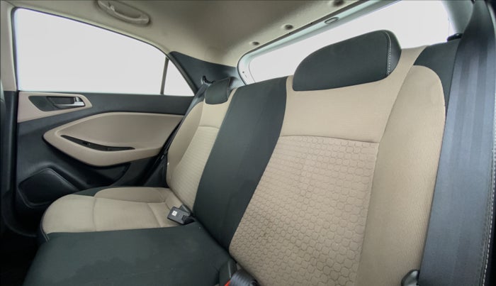 2016 Hyundai Elite i20 SPORTZ 1.2, Petrol, Manual, 9,009 km, Right Side Rear Door Cabin