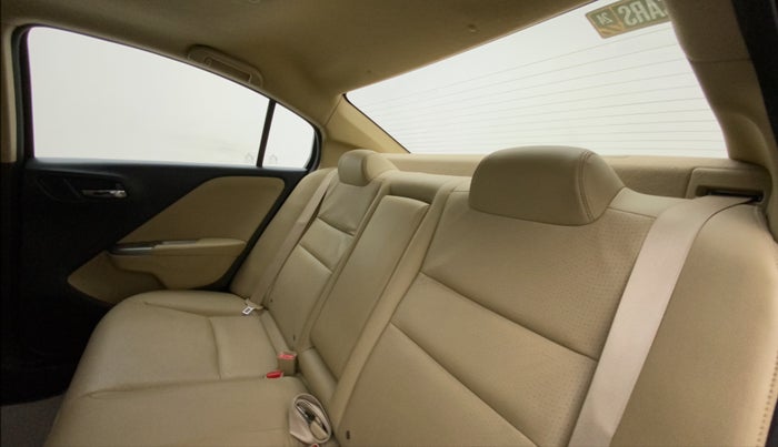 2016 Honda City 1.5L I-VTEC VX CVT, Petrol, Automatic, 16,413 km, Right Side Rear Door Cabin