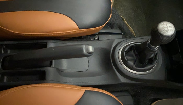 2011 Honda Jazz 1.2 L I-VTEC SELECT, Petrol, Manual, 26,834 km, Gear Lever