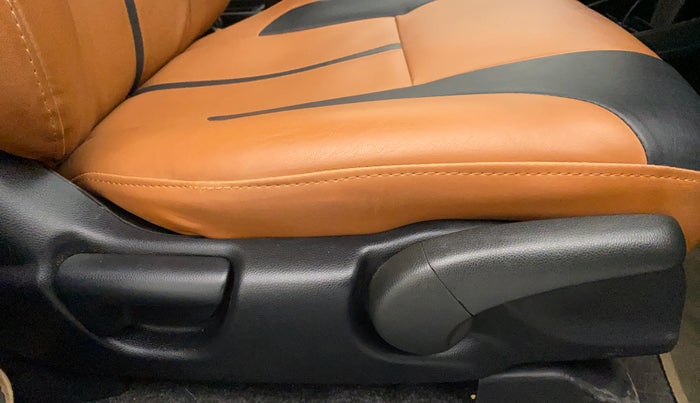 2011 Honda Jazz 1.2 L I-VTEC SELECT, Petrol, Manual, 26,834 km, Driver Side Adjustment Panel