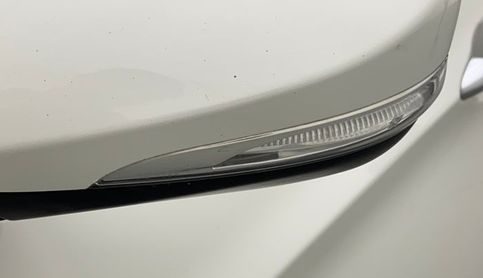 2015 Hyundai Verna FLUIDIC 4S 1.6 VTVT S(O), Petrol, Manual, 35,276 km, Left rear-view mirror - Indicator light has minor damage