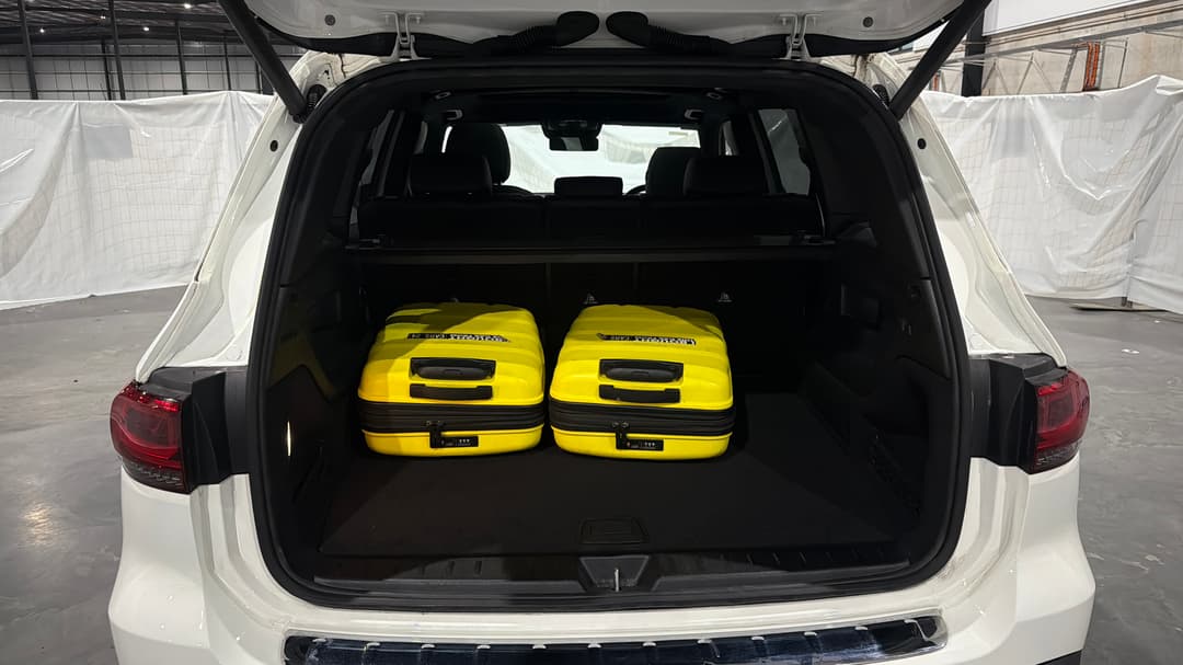 2022 Mercedes-benz Eqb 250, Automatic, 41050 km, Boot Inside View with Luggage