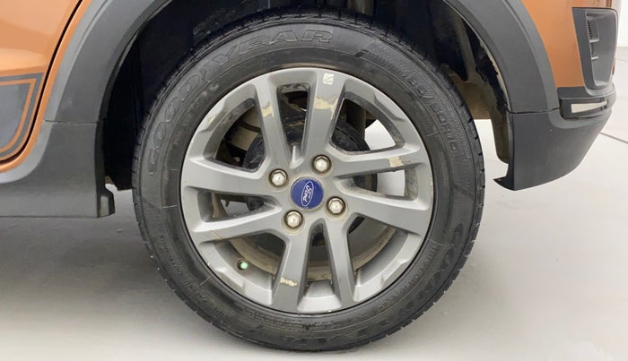 2019 Ford FREESTYLE TITANIUM 1.5 DIESEL, Diesel, Manual, 64,774 km, Left Rear Wheel