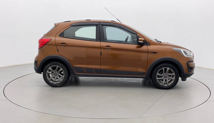 2019 Ford FREESTYLE TITANIUM 1.5 DIESEL, Diesel, Manual, 64,774 km, Right Side View