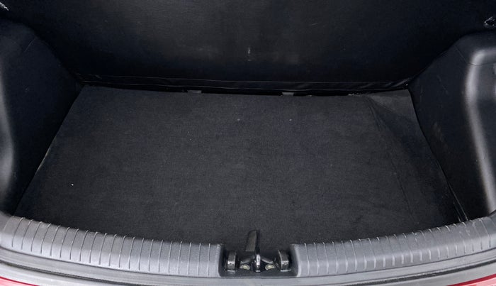 2015 Hyundai Grand i10 ASTA 1.2 KAPPA VTVT, Petrol, Manual, 88,560 km, Boot Inside